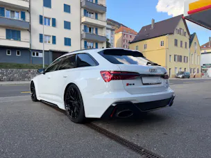AUDI RS6 Avant 4.0 TFSI V8 qu
