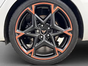 Cupra Leon ST 2.0 TSI 333PS VZ 4Drive
