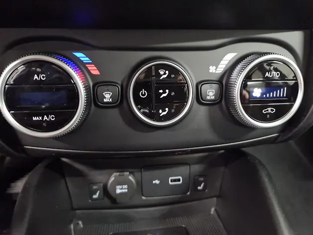 Fiat Tipo Hybrid 1.5 Swiss Edition Cross