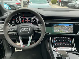 Audi RS Q8 4.0 TFSI QUATTRO *** KERAMIK BREMSEN & 5 JAHRE AUD WERKSGARANTIE ***