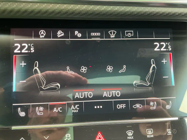 Audi RS Q8 4.0 TFSI QUATTRO *** KERAMIK BREMSEN & 5 JAHRE AUD WERKSGARANTIE ***