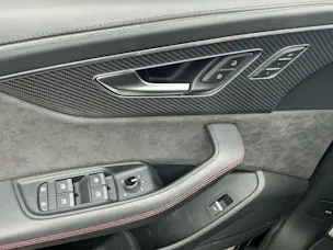 Audi RS Q8 4.0 TFSI QUATTRO *** KERAMIK BREMSEN & 5 JAHRE AUD WERKSGARANTIE ***