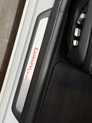 BMW 540i xDrive Touring Luxury Line Steptronic
