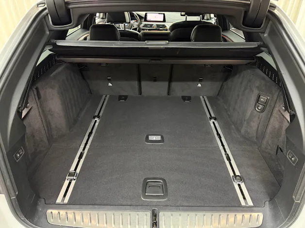 BMW 540i xDrive Touring Luxury Line Steptronic