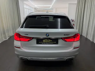 BMW 540i xDrive Touring Luxury Line Steptronic