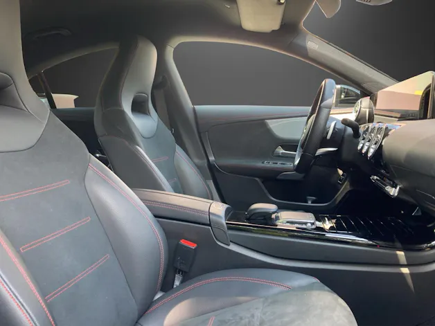 Mercedes-Benz CLA 250 Swiss Star 4Matic