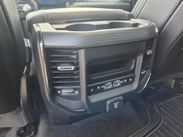 Dodge Ram 1500 5.7 V8 4x4 Limited 396PS / 3.5T AHK