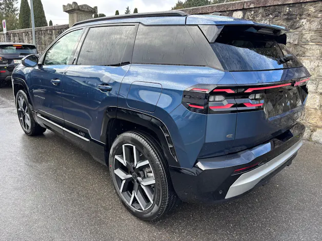 Jeep Compass Elektro 74kWh First Edition
