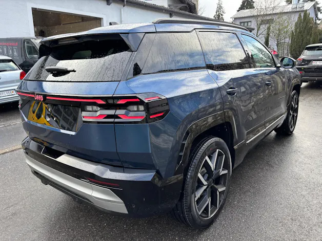 Jeep Compass Elektro 74kWh First Edition