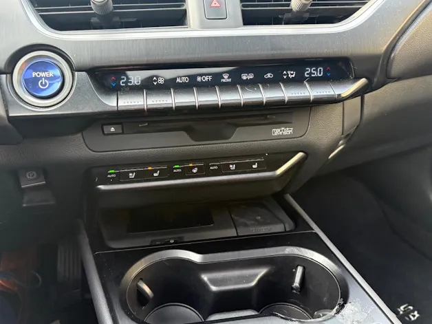 Lexus UX 250h Comfort AWD Automatic