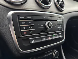 Mercedes-Benz CLA 200 Urban 7G-DCT