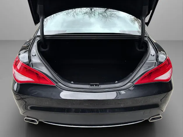 Mercedes-Benz CLA 200 Urban 7G-DCT