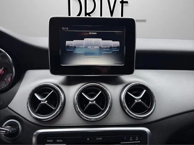 Mercedes-Benz CLA 200 Urban 7G-DCT