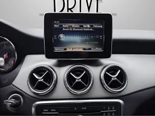 Mercedes-Benz CLA 200 Urban 7G-DCT
