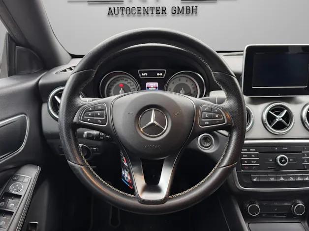Mercedes-Benz CLA 200 Urban 7G-DCT