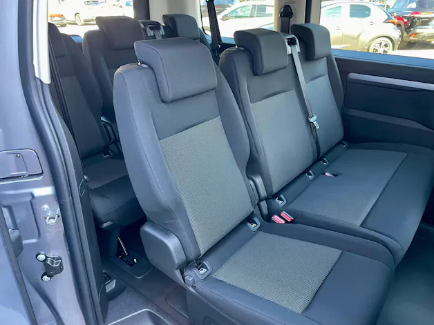 Peugeot Traveller 2.0 BlueHDi Business Standard EAT8