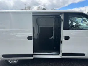 Maxus eDeliver 5 L1 64kWh
