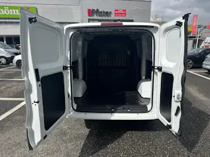 Maxus eDeliver 5 L1 64kWh
