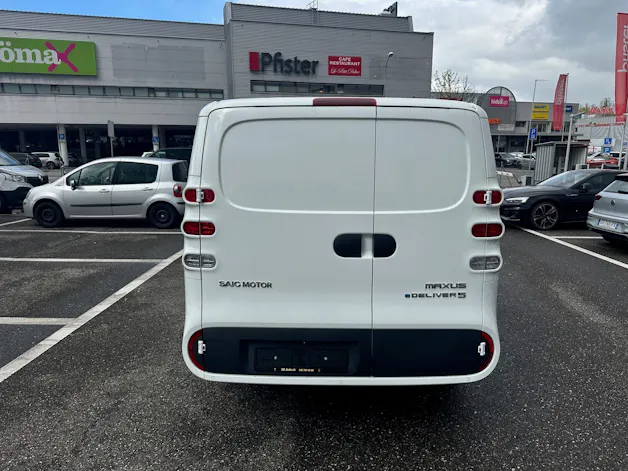 Maxus eDeliver 5 L1 64kWh
