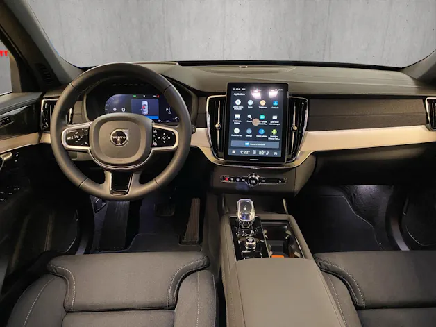 Volvo XC90 B5 Benzin Mild Hybrid AWD Plus Bright Geartronic