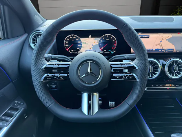 Mercedes-Benz GLA 220 4Matic 8G-DCT