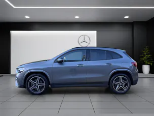 Mercedes-Benz GLA 220 4Matic 8G-DCT