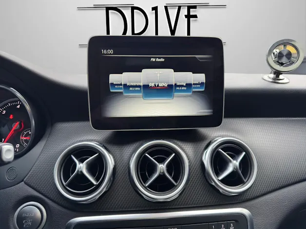 Mercedes-Benz GLA 200 d Swiss Star Edition Style 4Matic 7G-DCT