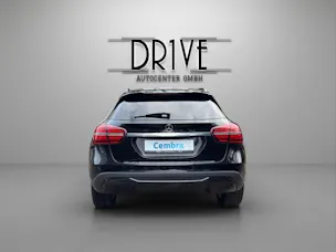 Mercedes-Benz GLA 200 d Swiss Star Edition Style 4Matic 7G-DCT