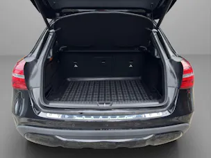Mercedes-Benz GLA 200 d Swiss Star Edition Style 4Matic 7G-DCT