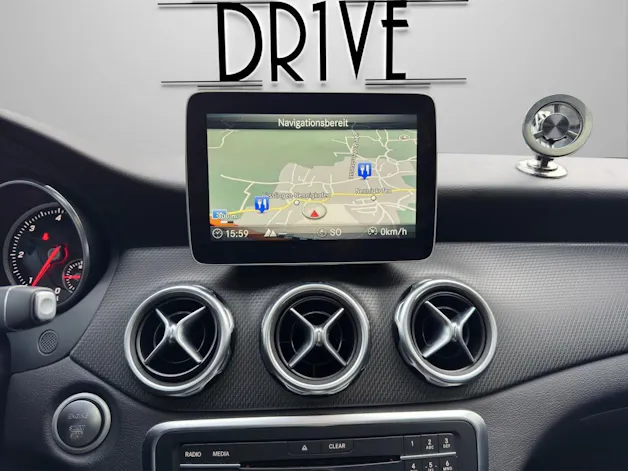 Mercedes-Benz GLA 200 d Swiss Star Edition Style 4Matic 7G-DCT