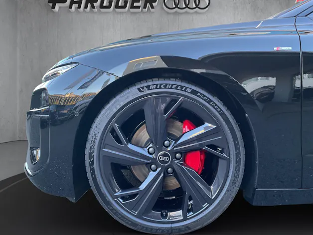 Audi A6 Avant e-tron quattro