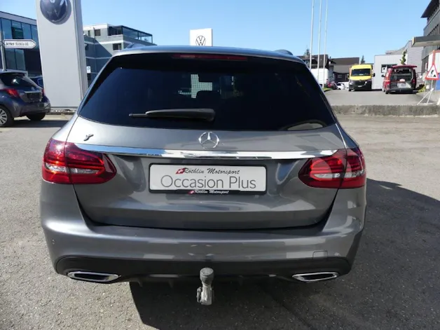 Mercedes-Benz C 220 d AMG Line 4Matic 9G-Tronic