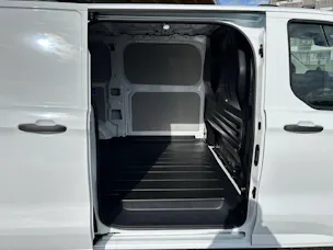 Ford Transit Custom Van 320 L1 2.5 Duratec 233 Trend PHEV