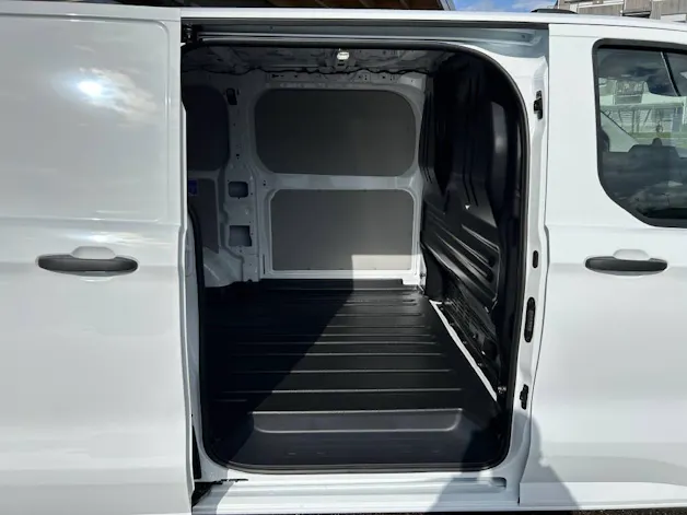 Ford Transit Custom Van 320 L1 2.5 Duratec 233 Trend PHEV