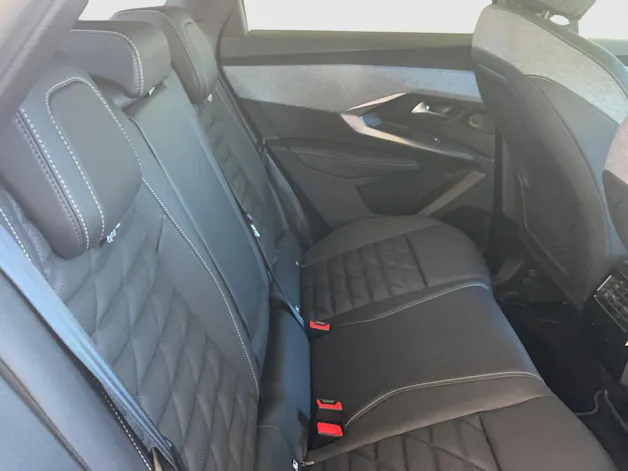 Peugeot 3008 NEW 73kWh GT