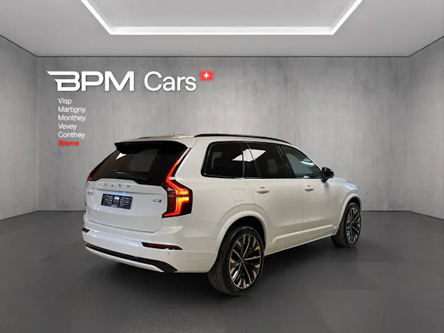 Volvo XC90 B5 Benzin Mild Hybrid AWD Ultra Dark Geartronic
