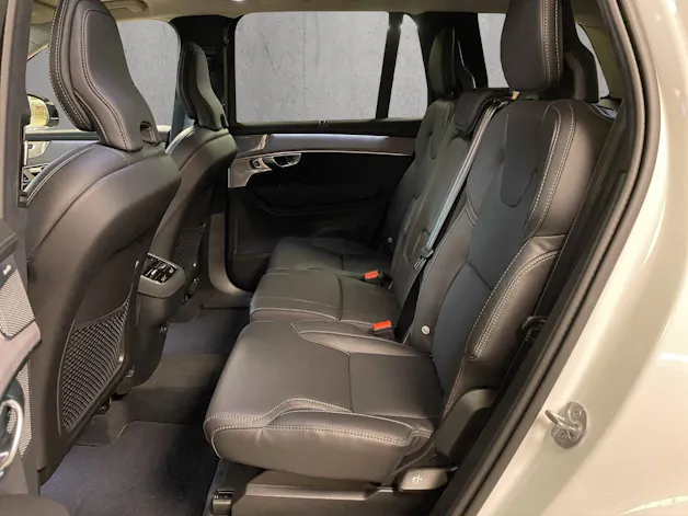 Volvo XC90 B5 Benzin Mild Hybrid AWD Ultra Dark Geartronic