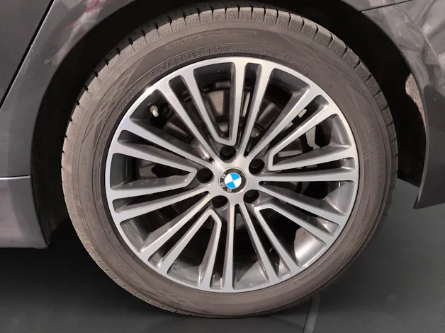 BMW 520d xDrive Touring Sport Line Steptronic