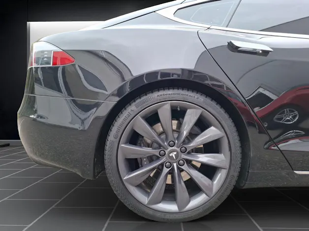 Tesla Model S 90 D