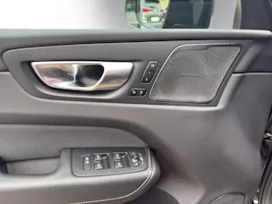 Volvo XC60 T8 eAWD Ultim Dark