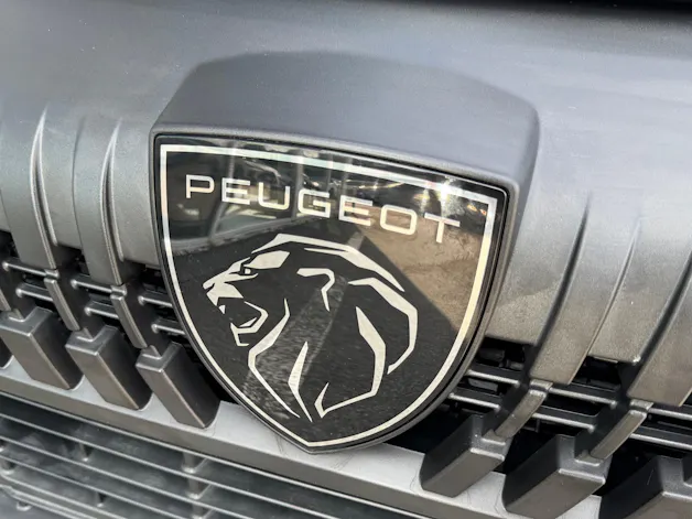 Peugeot Boxer 2.2 HDI 335 L2H2 EAT8