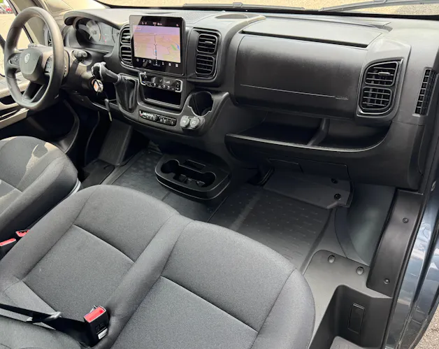 Peugeot Boxer 2.2 HDI 335 L2H2 EAT8