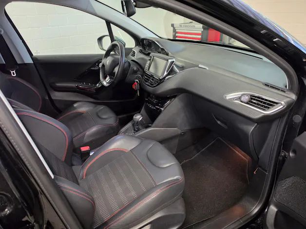 Peugeot 208 1.2 PureTech GT Line EAT6