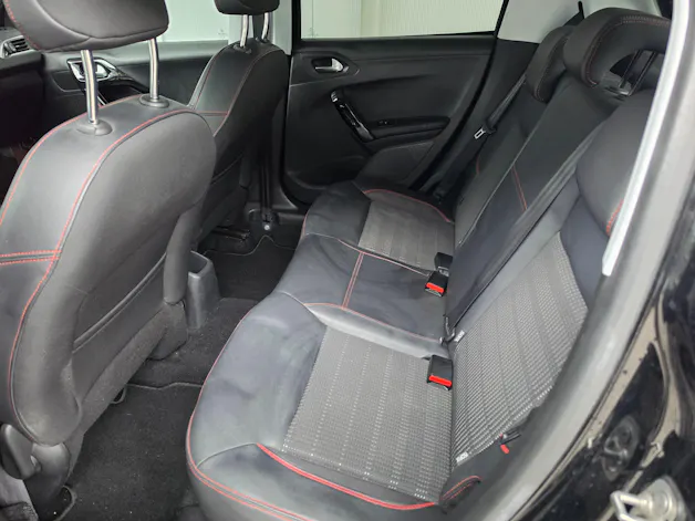 Peugeot 208 1.2 PureTech GT Line EAT6