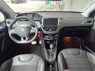 Peugeot 208 1.2 PureTech GT Line EAT6