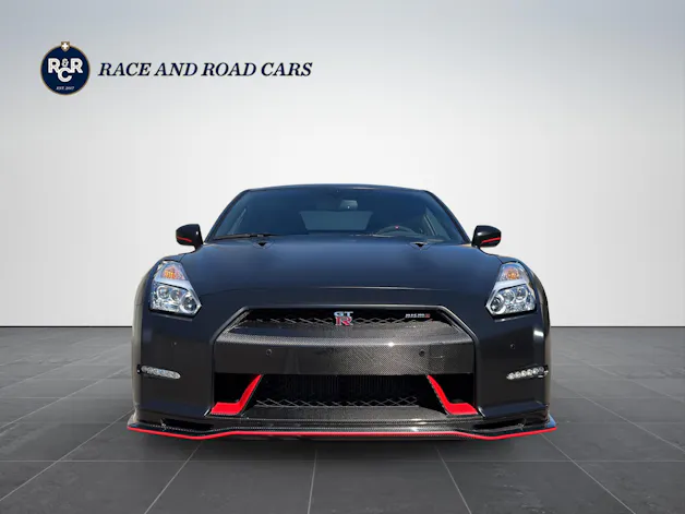 Nissan GT-R 3.8 V6 BiT *Nismo*