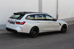 BMW M3 Competition M xDrive Touring Individual *MINERALWEISS*