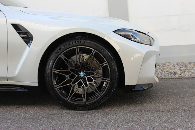 BMW M3 Competition M xDrive Touring Individual *MINERALWEISS*