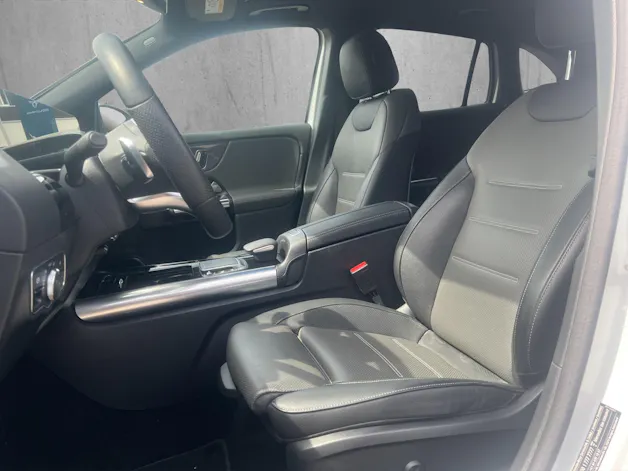 Mercedes-Benz GLA 250 4Matic AMG Line 8G-DCT