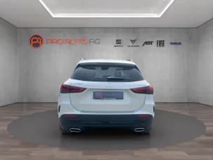 Mercedes-Benz GLA 250 4Matic AMG Line 8G-DCT